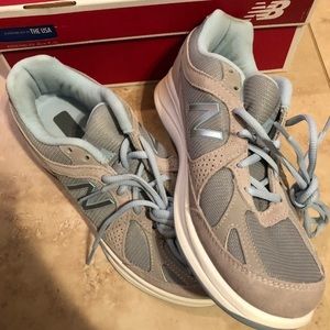 New balance women’s walking shoes grey blue